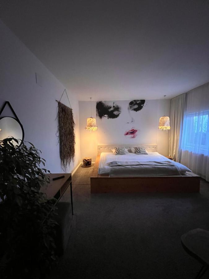Shard Boutique Hotel-Adult Only براشوف المظهر الخارجي الصورة