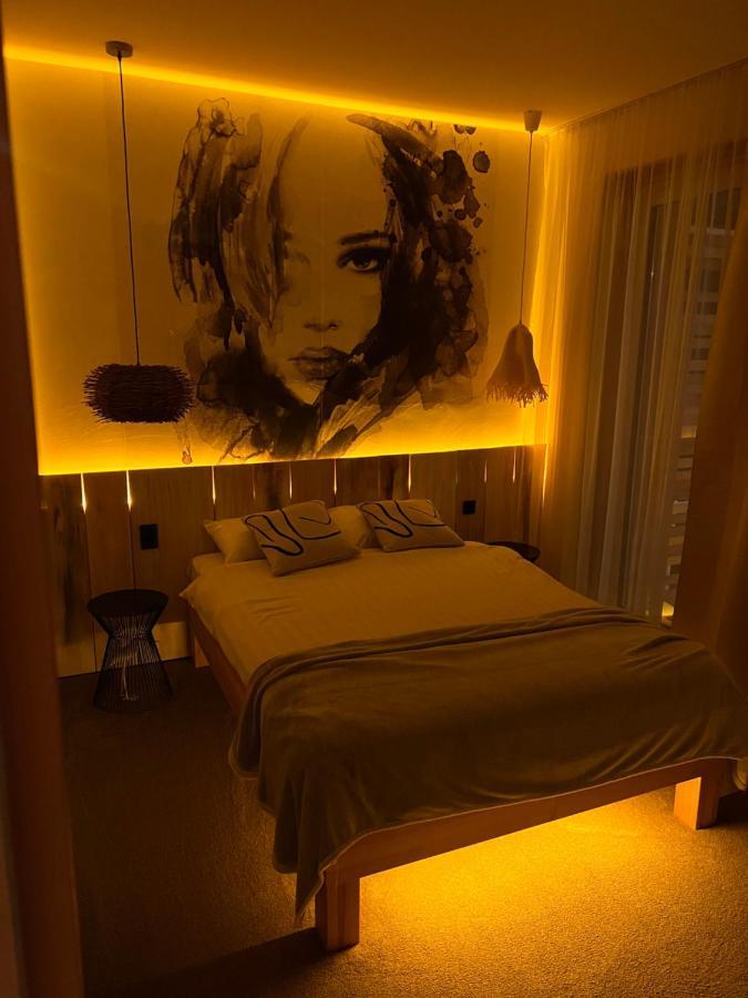 Shard Boutique Hotel-Adult Only براشوف المظهر الخارجي الصورة