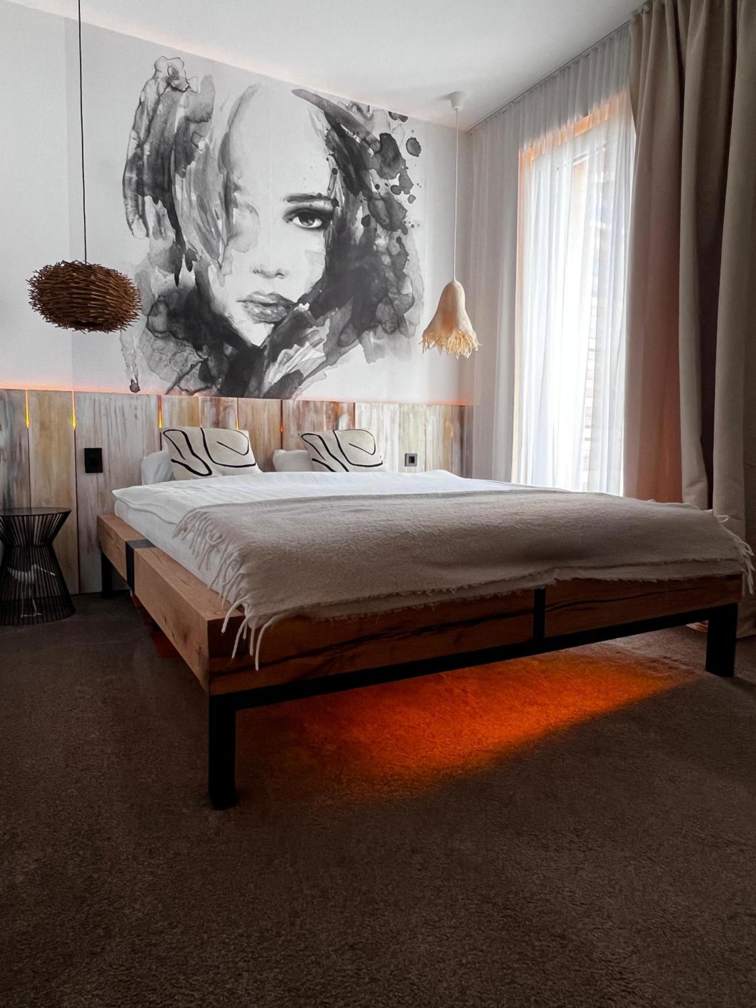 Shard Boutique Hotel-Adult Only براشوف المظهر الخارجي الصورة